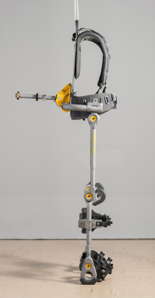 Illustration for article titled This Passive Exoskeleton Makes 36 Pounds Feel Like Nothing